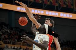 开云体育在线-关于精彩绝伦的对决,赛场上出现多次逆转的信息