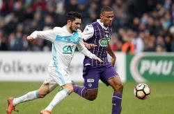 开云体育app-包含图卢兹队长主动挑起责任，球队士气高涨的词条