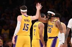 开云APP-包含湖人队新赛季状态低迷，遭遇五连败的词条