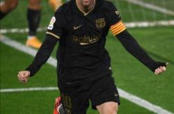 开云体育登录-包含阿根廷力克塞维利亚，埃尔林完成帽子戏法的词条