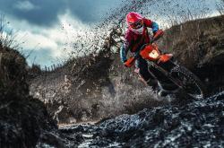 开云体育官方网站-范戴克爆发引领战术革命，挪威青春风暴冲垮阿尔加维防线