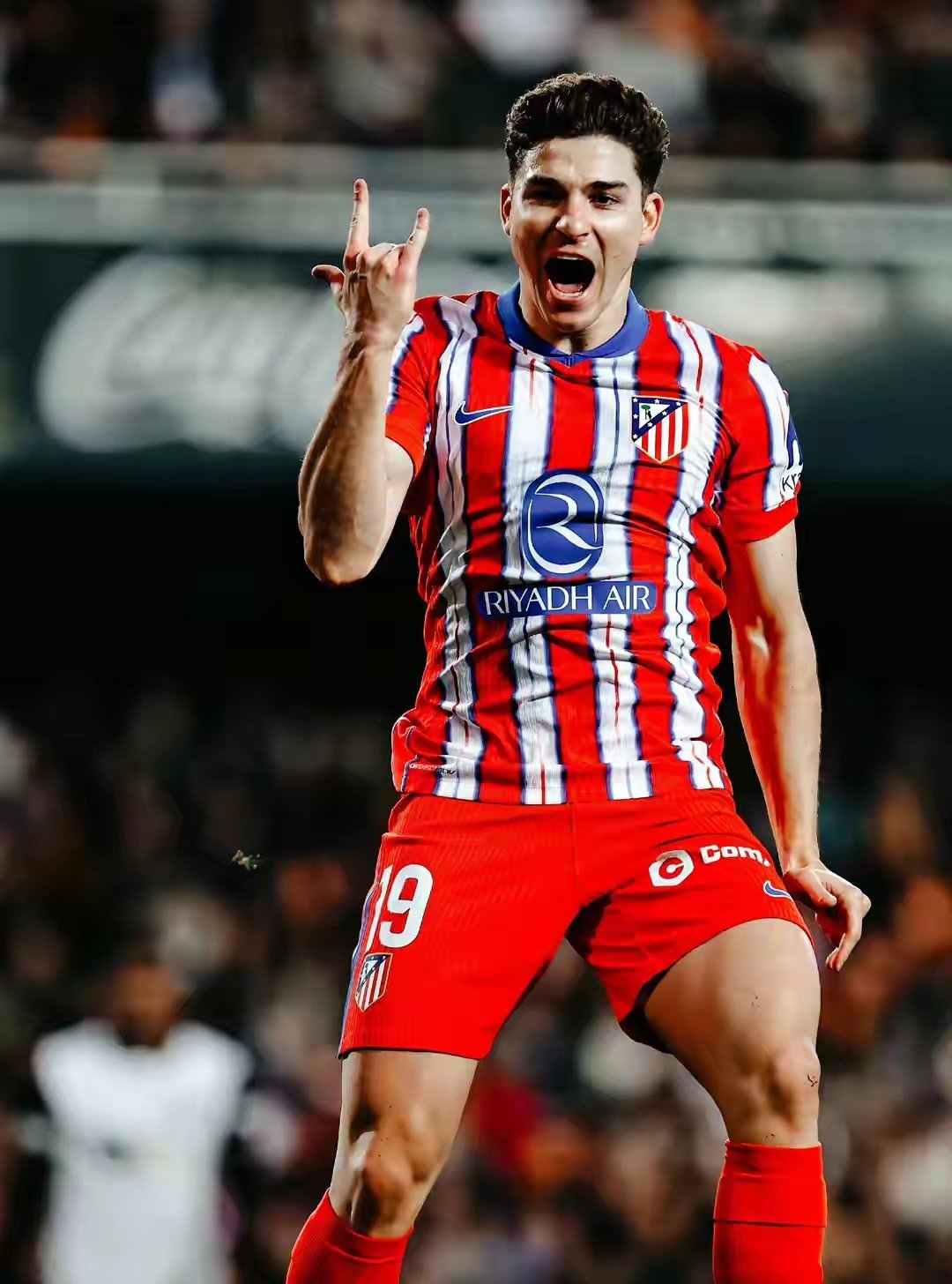 关于巴萨大胜瓦伦西亚,锁定欧冠小组头名前程的信息 关于巴萨大胜瓦伦西亚,锁定欧冠小组头名前程的信息