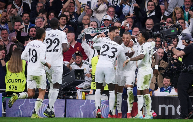 包含皇家马德里失分惨痛,卫冕之旅再临考验的词条 包含皇家马德里失分惨痛,卫冕之旅再临考验的词条