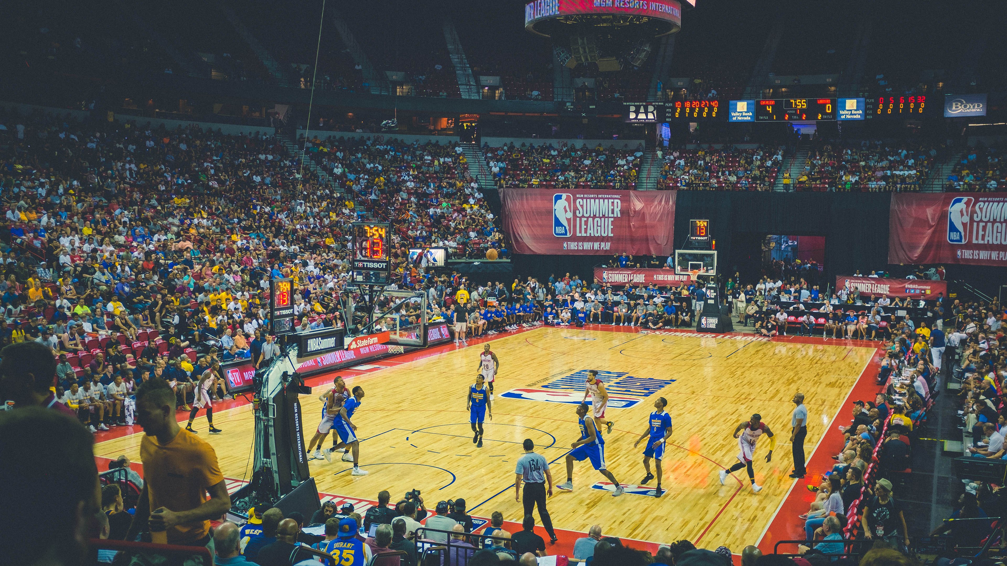 阿什拉夫连续得分拉开差距，爱尔兰主场憾负挪威