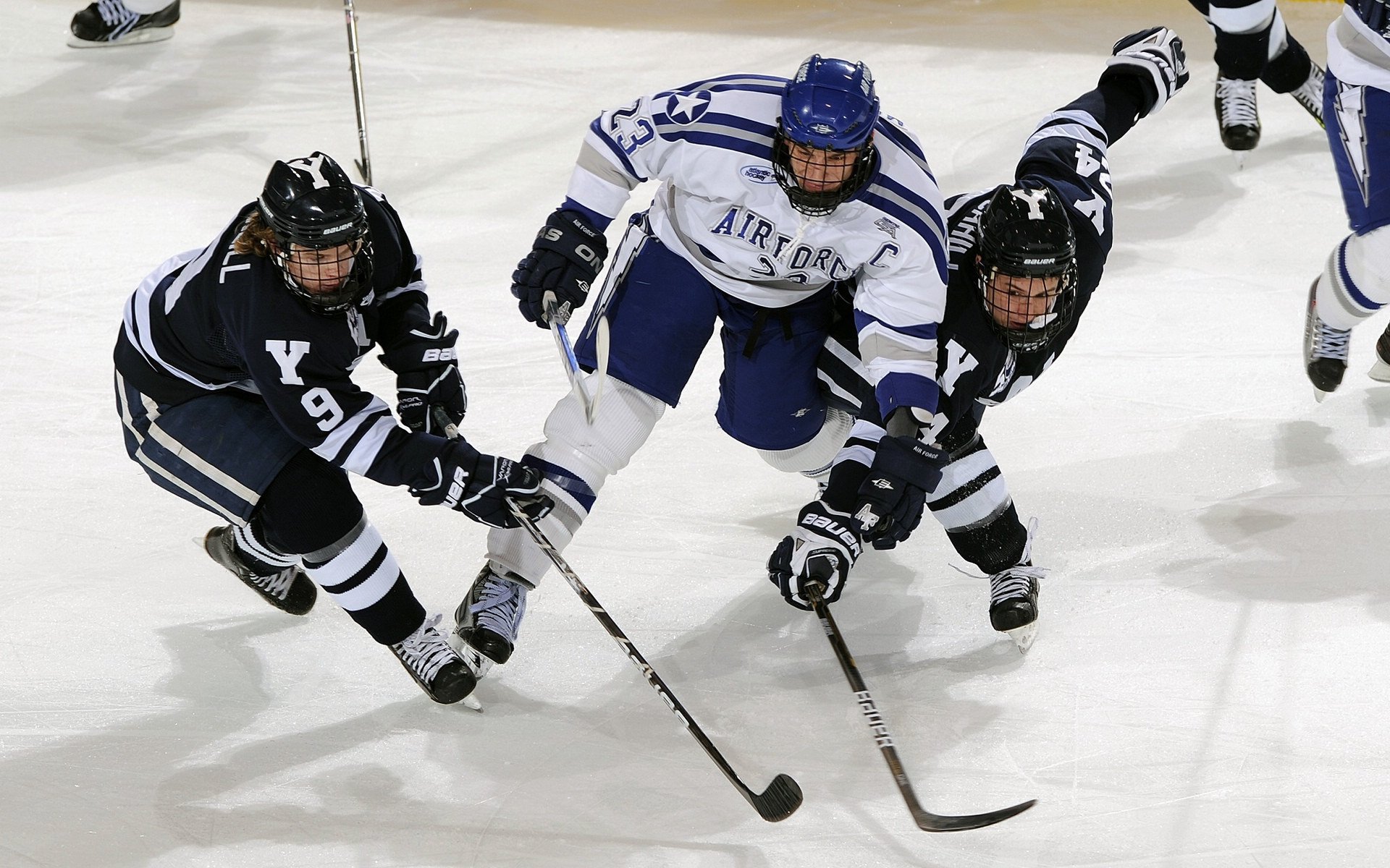 羽坛新纪元，印尼队横扫日本队，黄鸭组合惊艳四座改写亚洲格局