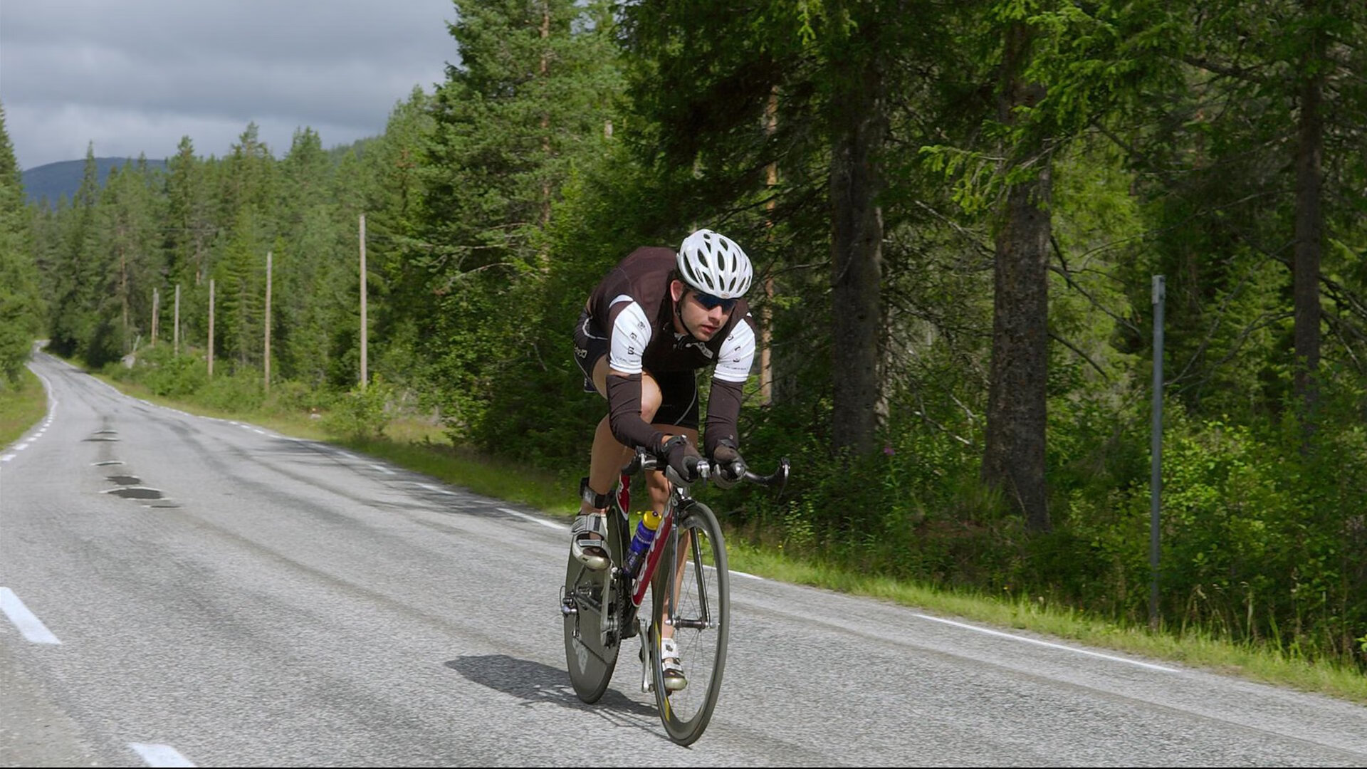 梁靖崑关键制胜，英格兰队险胜葡萄牙队背后的战术博弈与心理较量